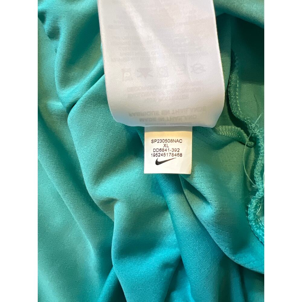 Nike Swoosh Women’s Dri-FIT 1/4 Zip Running Mid Layer. Size XL - Picture 7 of 7